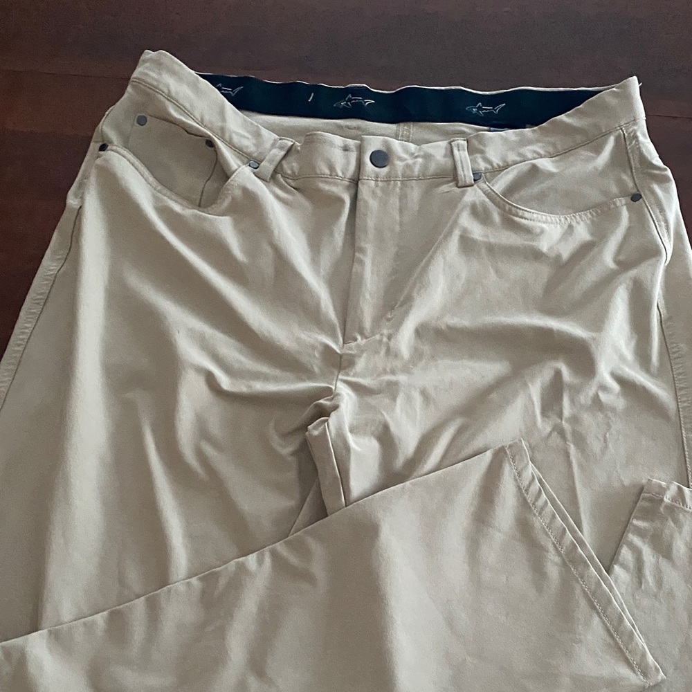 Greg Norman micro luxe 5-pocket stretch Men's Tan/Khaki Golf Pants - Picture 5 of 9